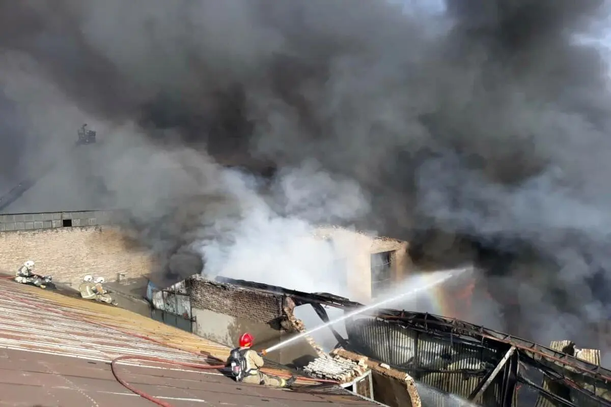 جزئیات حادثه آتش سوزی کارگاه تولید پلاستیک در تهرانپارس