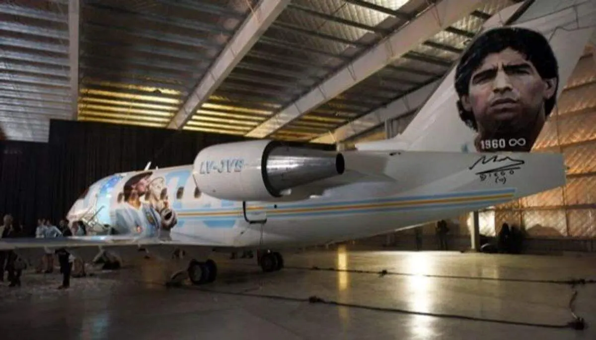 هواپیمای مارادونا رونمایی شد + فیلم