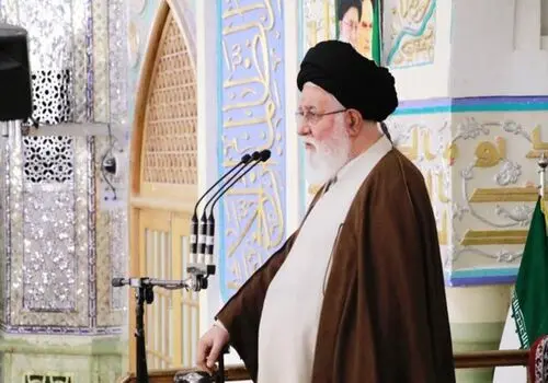 علم الهدی: رهبر ما حجت امام زمان(عج) است و هر چه بگوید، منطبق بر واقعیت است/گرانی ها به خاطر عده ای سودجو است