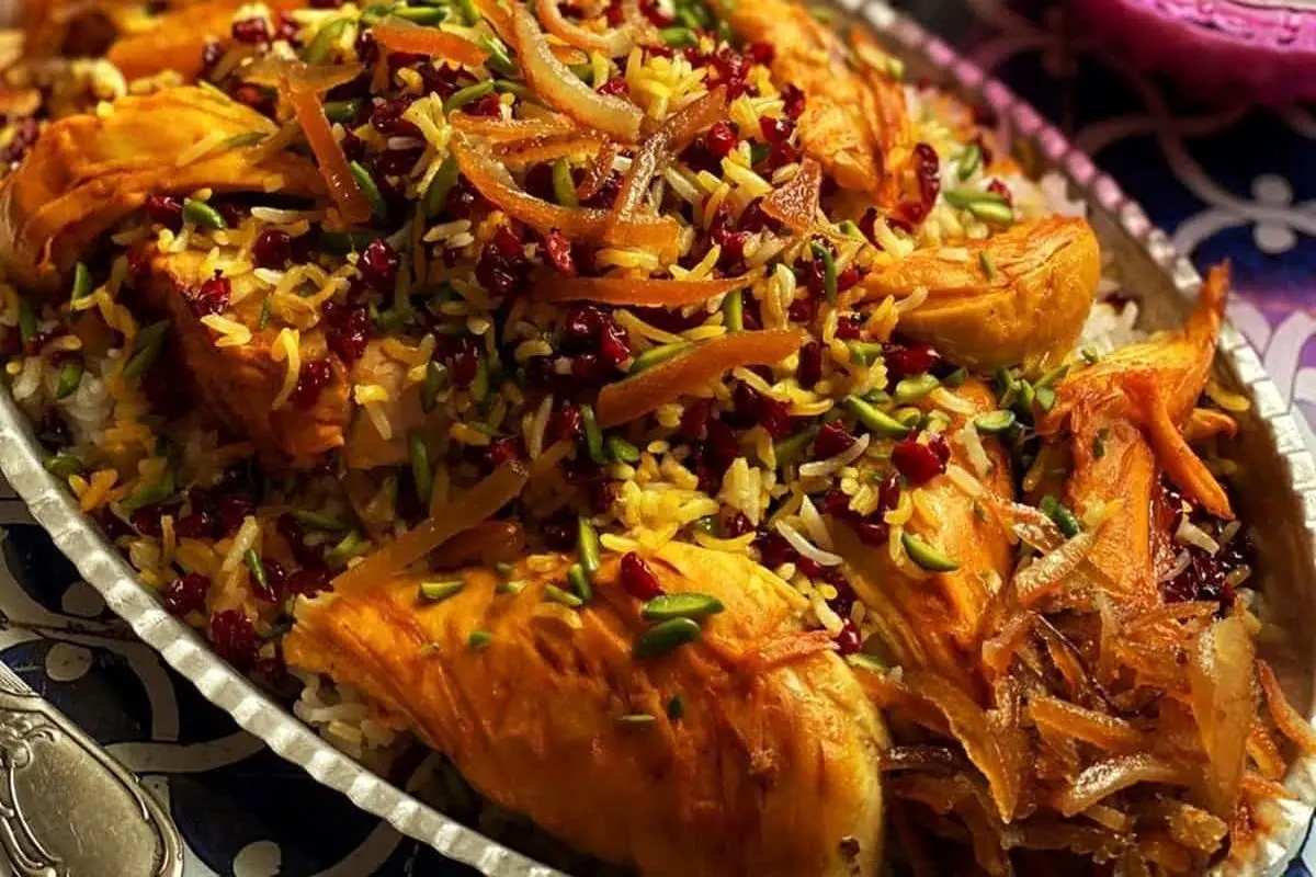 دستور پخت شیرین پلو تهرانی با مرغ و هویج