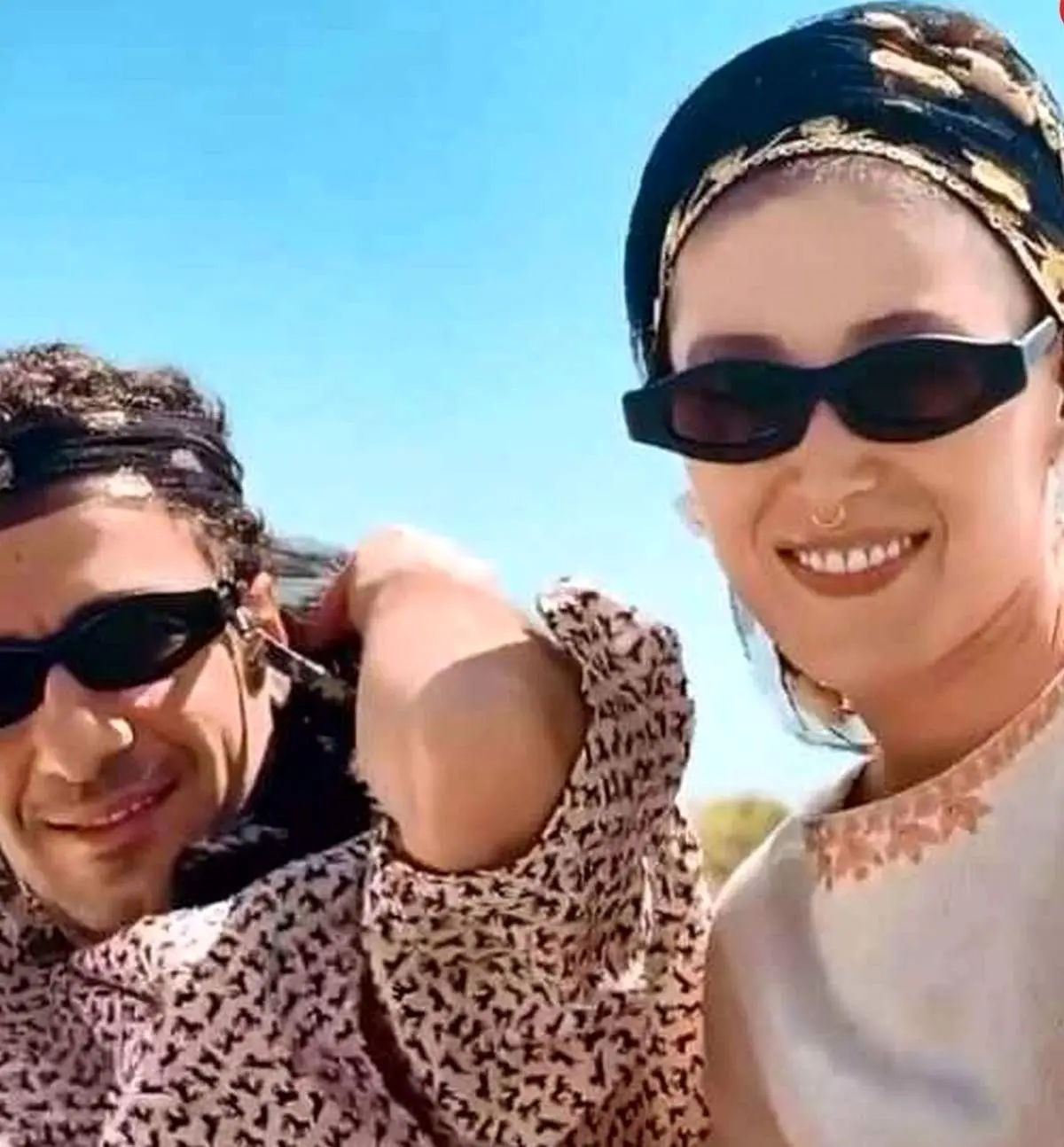 حمله روزنامه کیهان به فرشته حسینی و نوید محمدزاده: بی‌حیاها