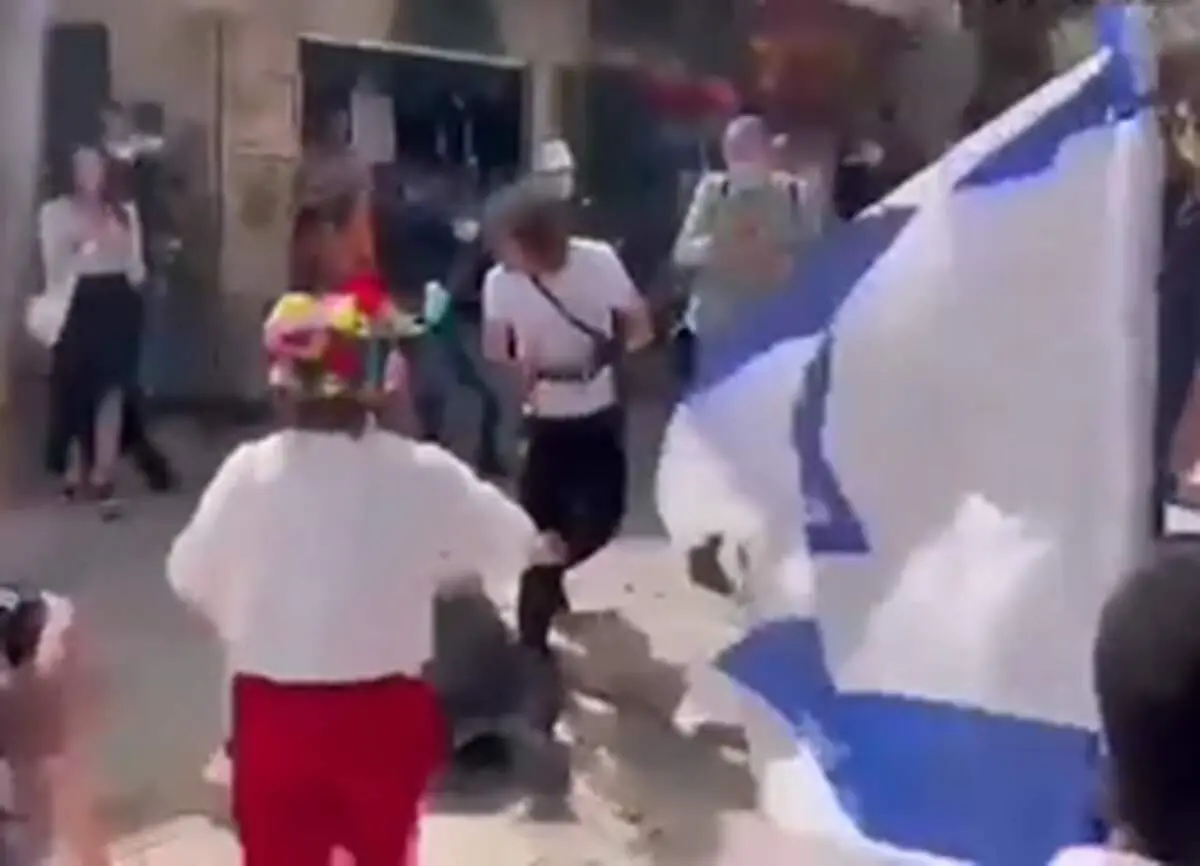 حمله شهرک‌نشینان با گاز فلفل به یک زن فلسطینی + فیلم