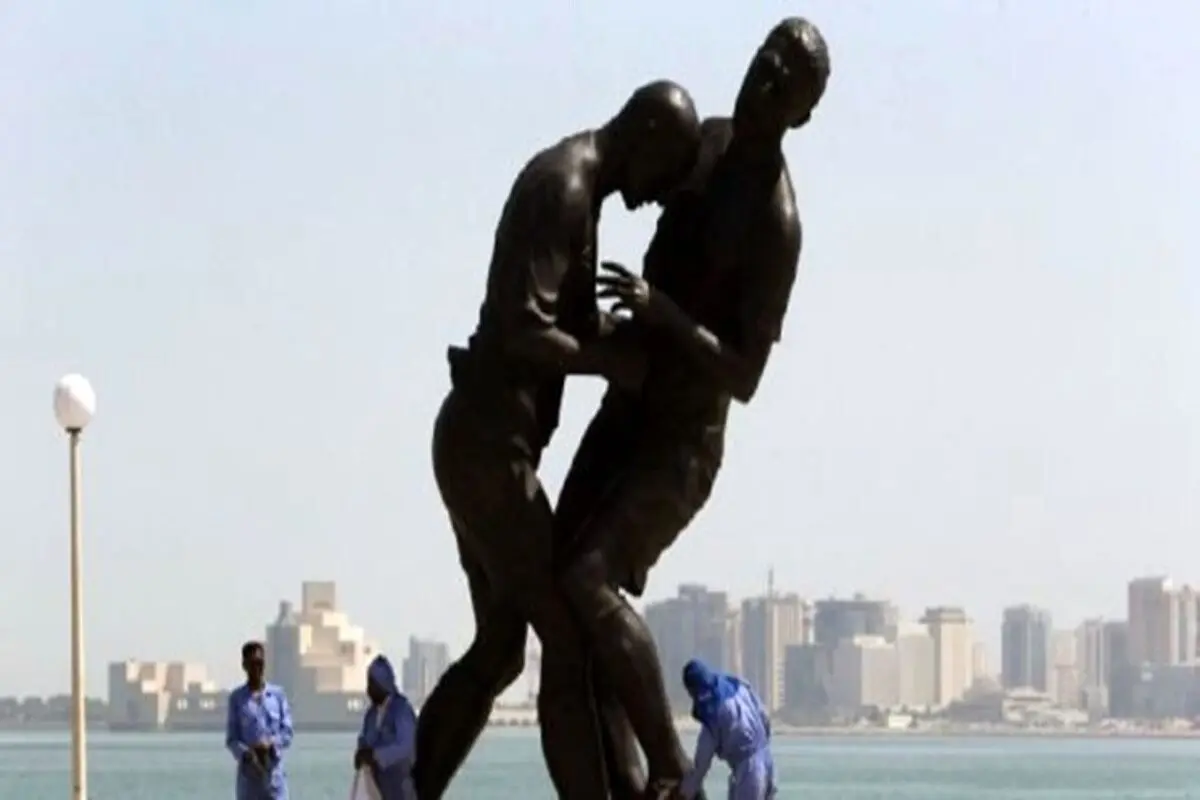 مجسمه سر زیدان در قطر رونمایی شد/ هکتوری که شکست خورد اما افتخار را به خانه برد + تصاویر