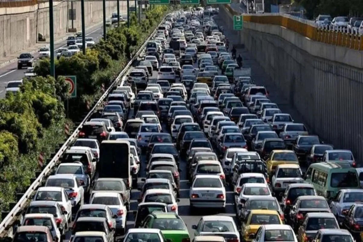واکنش نایبرئیس شورا به ترافیک تهران | با اتوبانسازی مشکل حل نمیشود