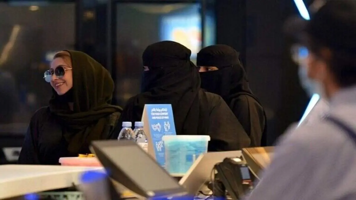 پوشاندن مو و گردن زنان در عکس کارت ملی لغو شد