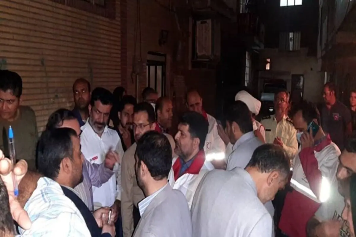 احتمال ریزش ساختمان چندین طبقه در حسن آباد/هلال احمر به حالت آماده باش در آمد