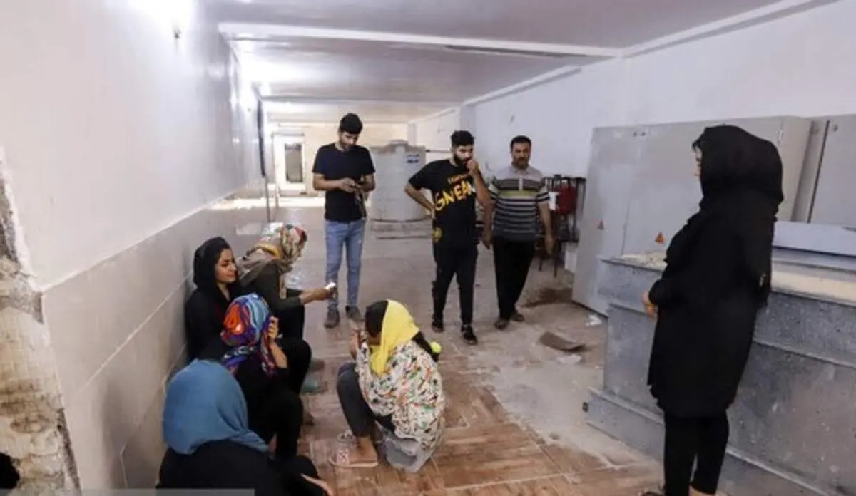 ساختمان عدالت ۲، در آستانه آوار