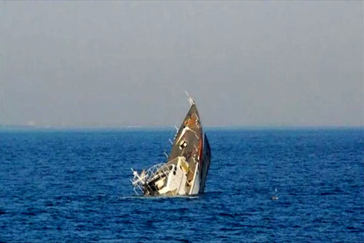 هشت خدمه لنج تجاری مغروقه در آبهای خلیج فارس نجات یافتند