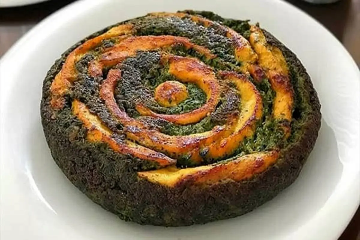 طرز تهیه کوکو سبزی مجلسی با زرشک