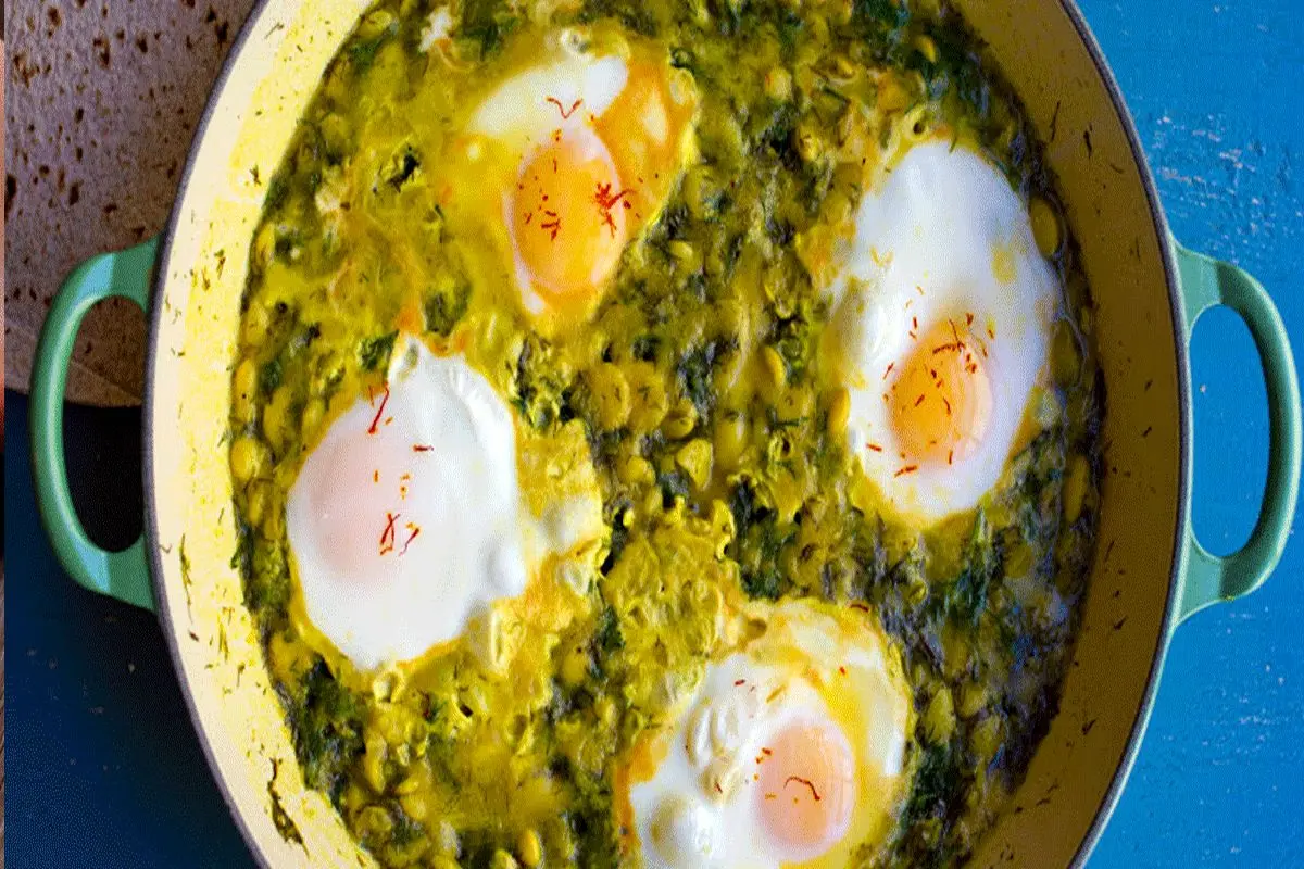 طرز تهیه باقلا قاتق گیلانی با باقالی تازه و شوید خشک