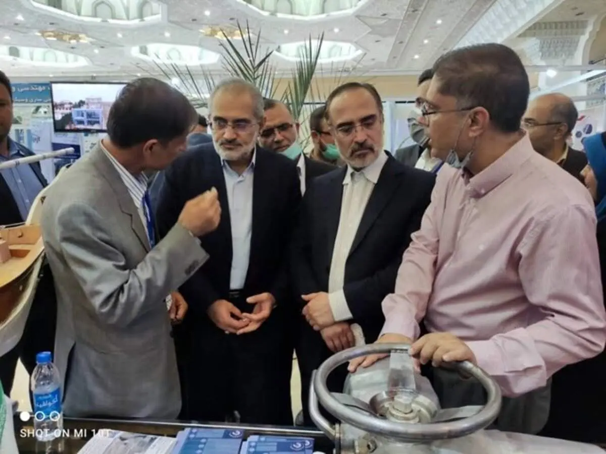 بازدید معاون پارلمانی رییسجمهوری از نمایشگاه عصر امید