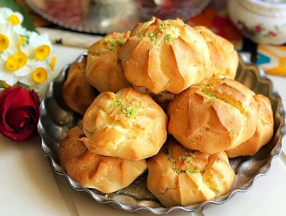 طرز تهیه شیرینی نارنجکی یا نون خامه ای