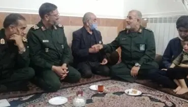 دیدار فرمانده نیروی زمینی سپاه با خانواده‌های شهدای حادثه «کورین»