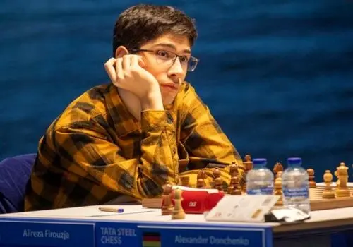 مرد شماره یک شطرنج ایران روی نوار برد