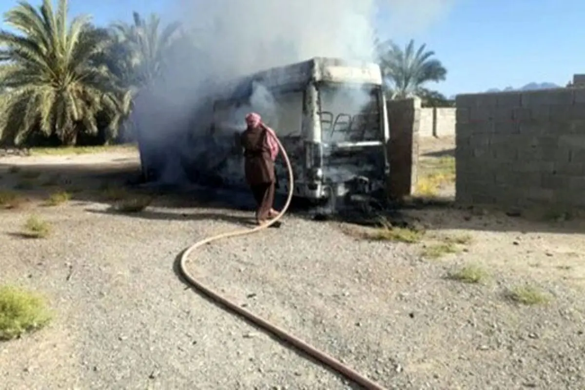 آتش‌سوزی کامل یک اتوبوس در جاده مشهد+ عکس