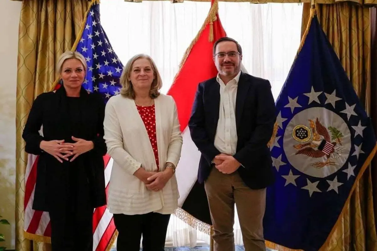 تجمع سه سفیر ماجراجو زیر سقف سفارت آمریکا و نگاه های نگران عراق