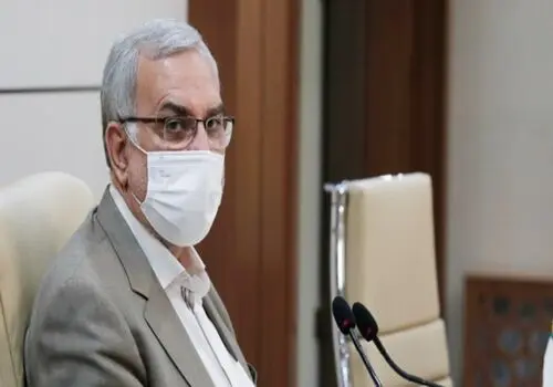 واکنش وزیر بهداشت به ماجرای مسمومیت پزشکان در شیراز