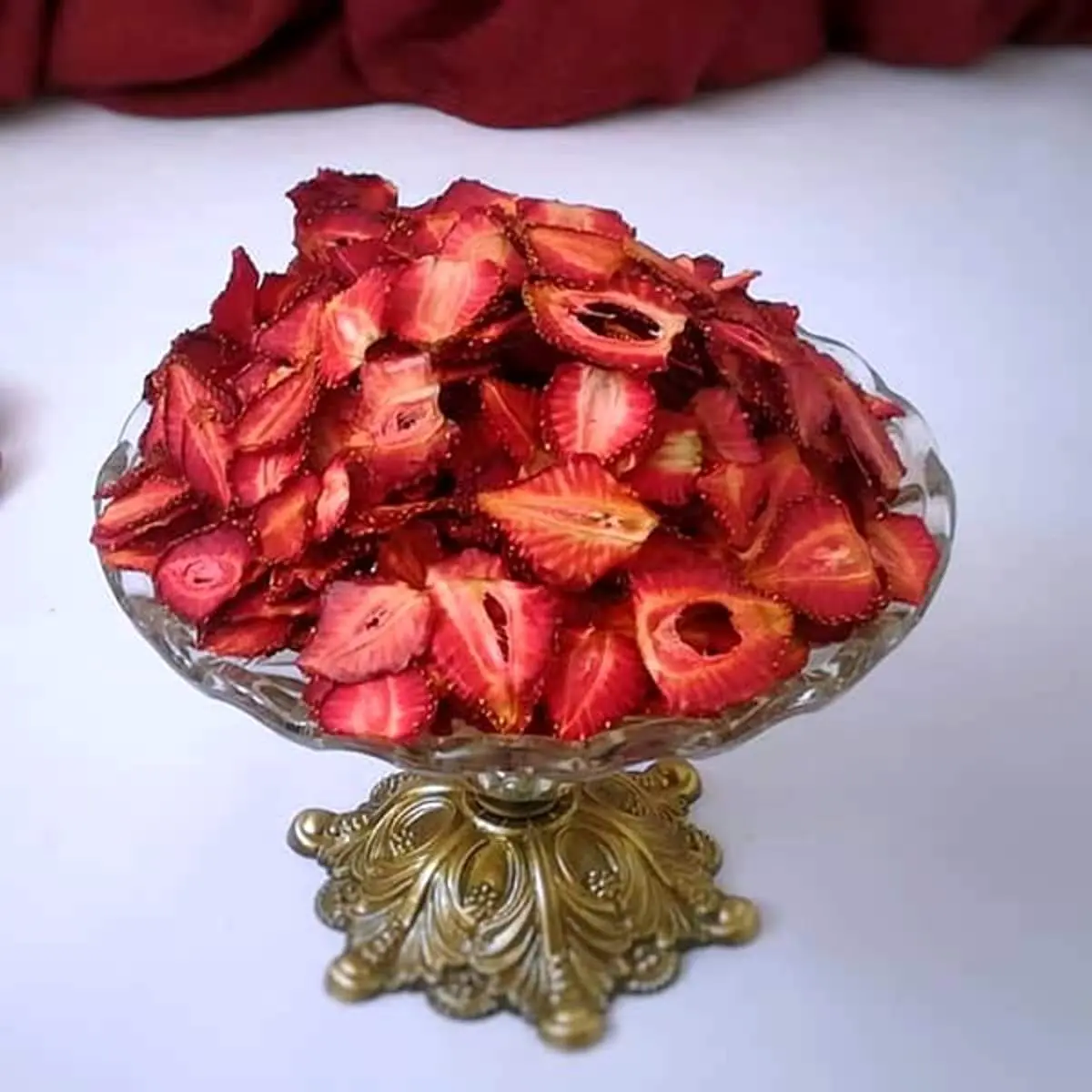 طرز تهیه چیپس توت فرنگی