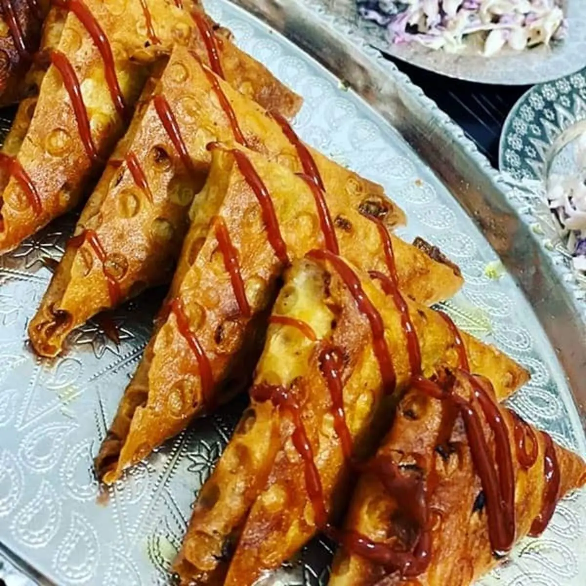 طرز تهیه سمبوسه سوسیس