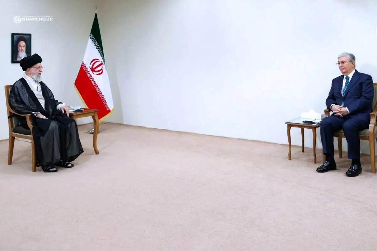 رهبر انقلاب: غربی ها هر جا که بتوانند برای گسترش نفوذ خود تأمل نخواهند کرد