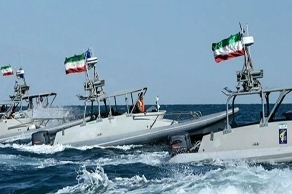 رویارویی «بسیار خطرناک» قایق‌های تندروی سپاه با دو کشتی آمریکایی