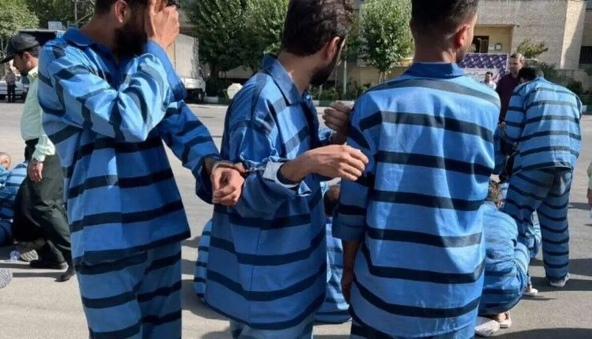 تصاویری از باند سرقت مسلحانه از هایپرمارکت‌ها در اصفهان + فیلم
