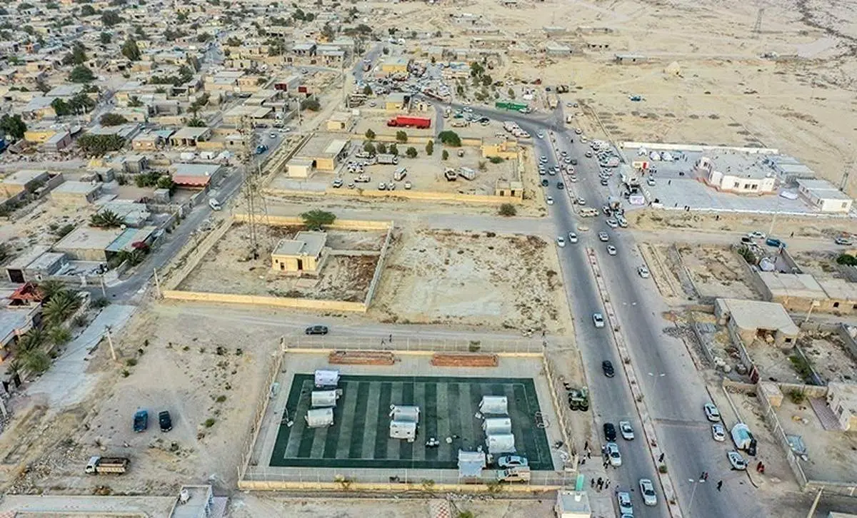 جدیدترین اخبار از مناطق زلزلهزده هرمزگان/ آغاز توزیع کانکس در بین مردم