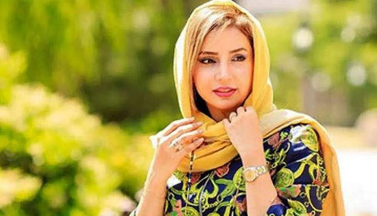 سلفی ماشینی شبنم قلی خانی+ عکس