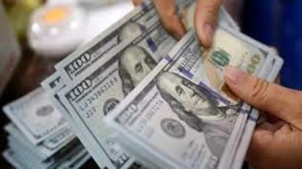 قیمت ارز در ۱۵ تیر ۱۴۰۱/ دلار ۲۷ هزار و ۸۲۷ تومان است