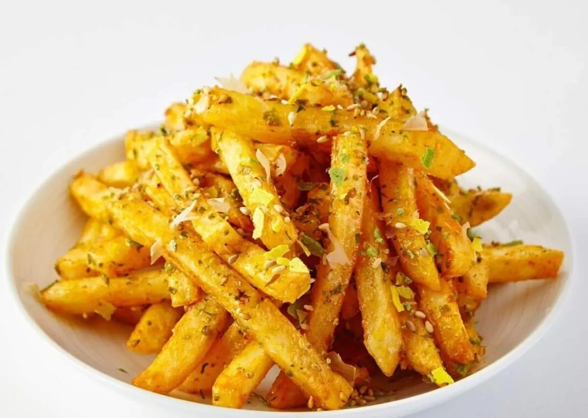 طرز تهیه سیب زمینی سوخاری بدون شیر ساده و پفکی با فر و بدون فر