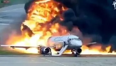 آتش سوزی در هواپیمای A۳۲۰ پس از فرود در فرودگاه آتلانتا + فیلم