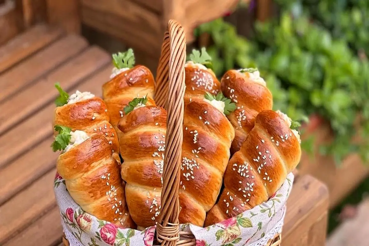 طرز تهیه نان قیفی با خمیر جادویی بسیار ساده و کاربردی در منزل