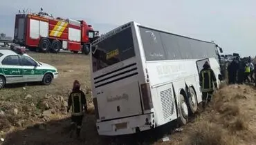 واژگونی اتوبوس در اتوبان زنجان - تبریز با ۳ کشته و ۱۴ زخمی