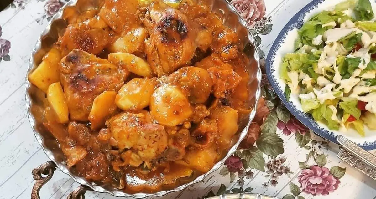 روش تهیه خورش سیب درختی با مرغ و هویج