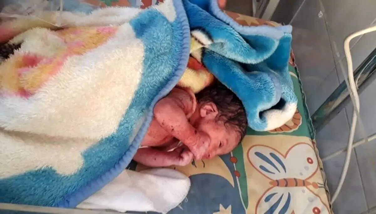 کشف نوزاد در کنار سطل زباله‌ ای در زاهدان + عکس