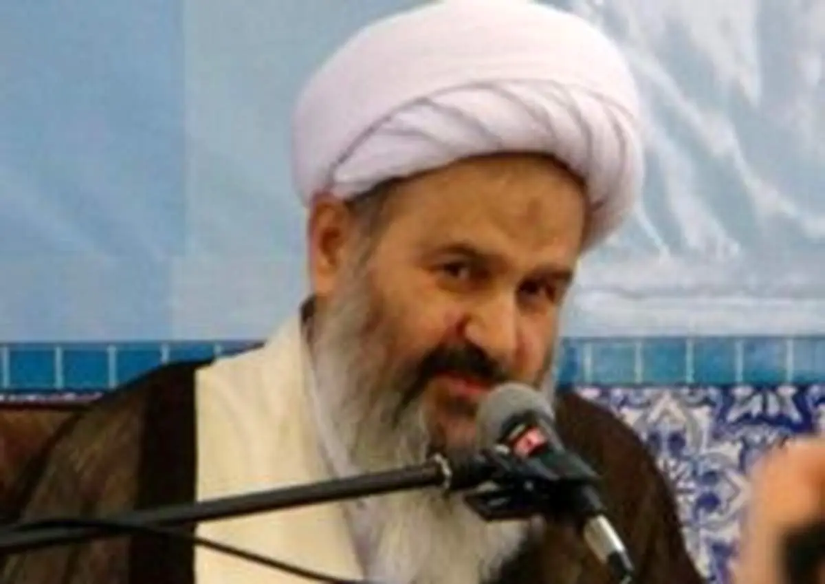 نمازی: جهان اسلام رهبری جمهوری اسلامی را پذیرفته است