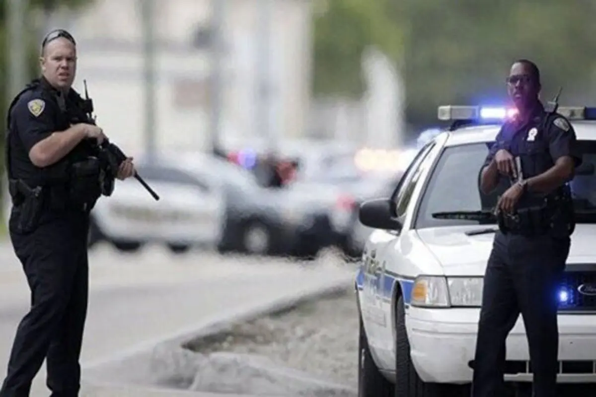 تعقیب و گریز نفس‌ گیر پلیس آمریکا با مجرم فراری در آرکانزا؛ لحظه وقوع سانحه وسط اتوبان + فیلم