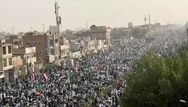 تجمع بزرگ طرفداران «سید مقتدی الصدر» پیش از نماز جمعه + فیلم و تصاویر