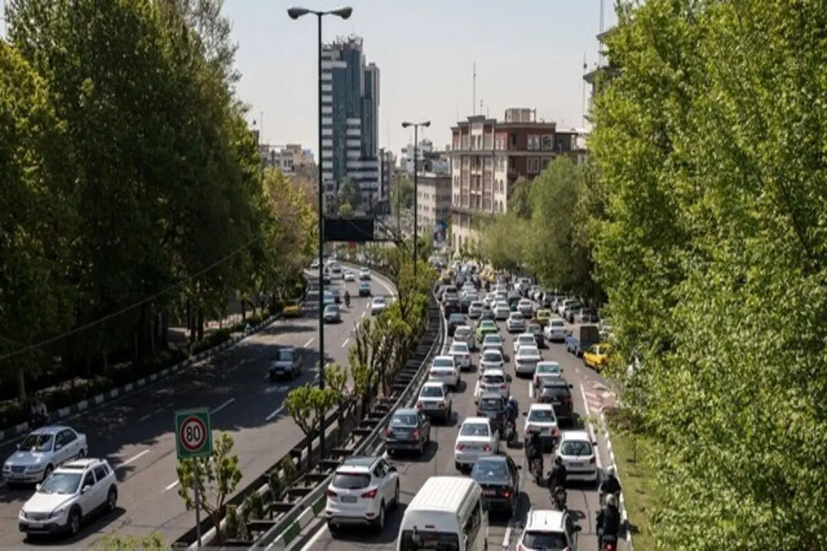 وضعیت ترافیکی عصرگاهی تهران/ حادثه برای وسایل نقلیه، علت برقراری ترافیک سنگین