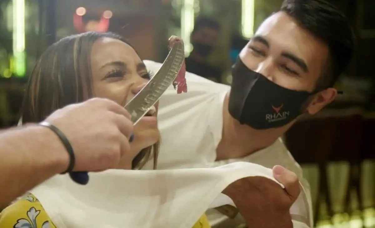 سرو استیک طلا در رستورانی در دبی با سربازان مسلح+! فیلم