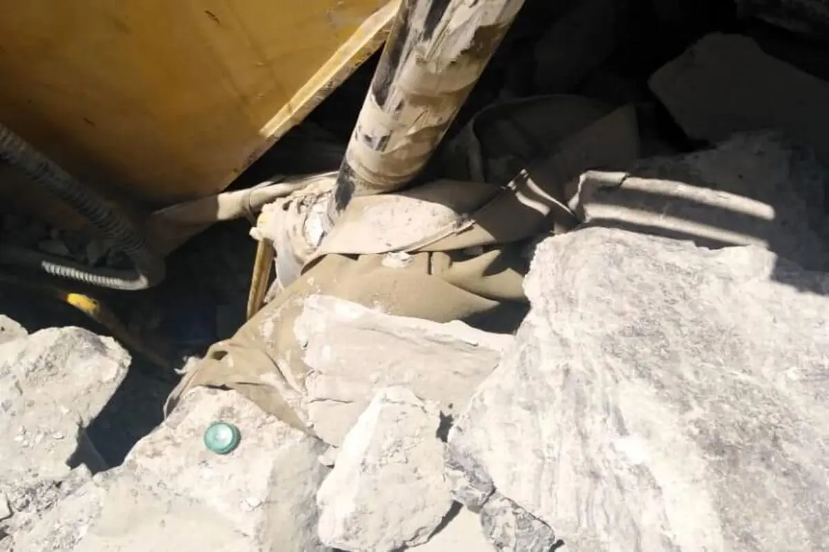جزئیات ریزش معدن روباز در کرمان/ ۲ نفر زیر آوار مانده اند