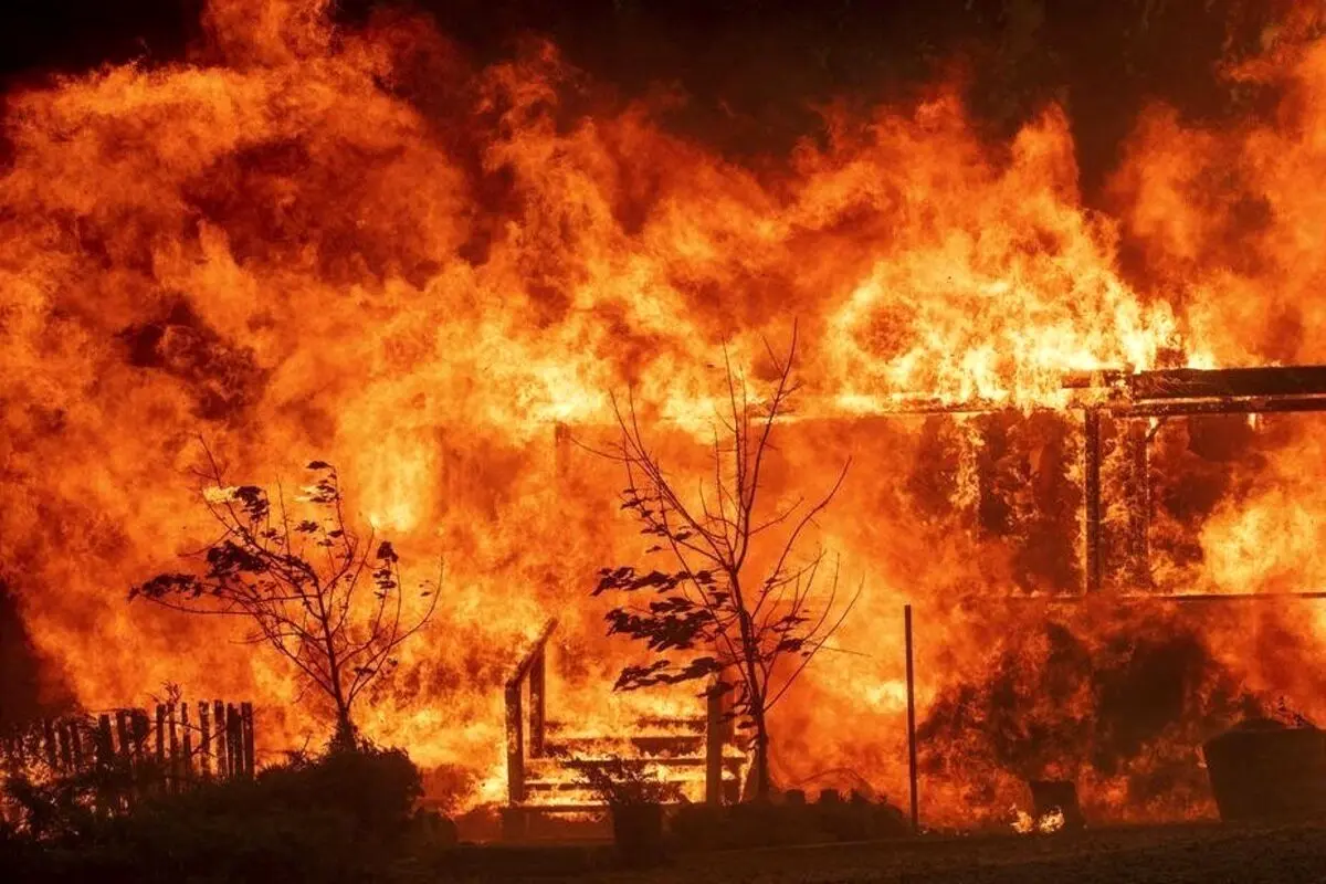 دوزخ آتش در کالیفرنیا آمریکا!+ فیلم