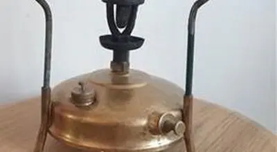 چراغی که با آب روشن می‌شد؛ فناوری قدیمی دوباره خبرساز شد+ فیلم