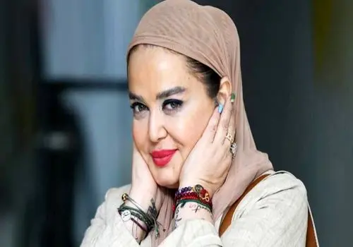 عکس جدید از بهاره رهنما و هدیه محقق در کافه