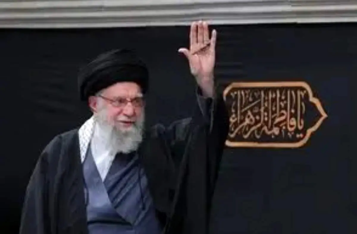 عکسی که برای اولین بار از رهبر شهید انقلاب منتشر شد