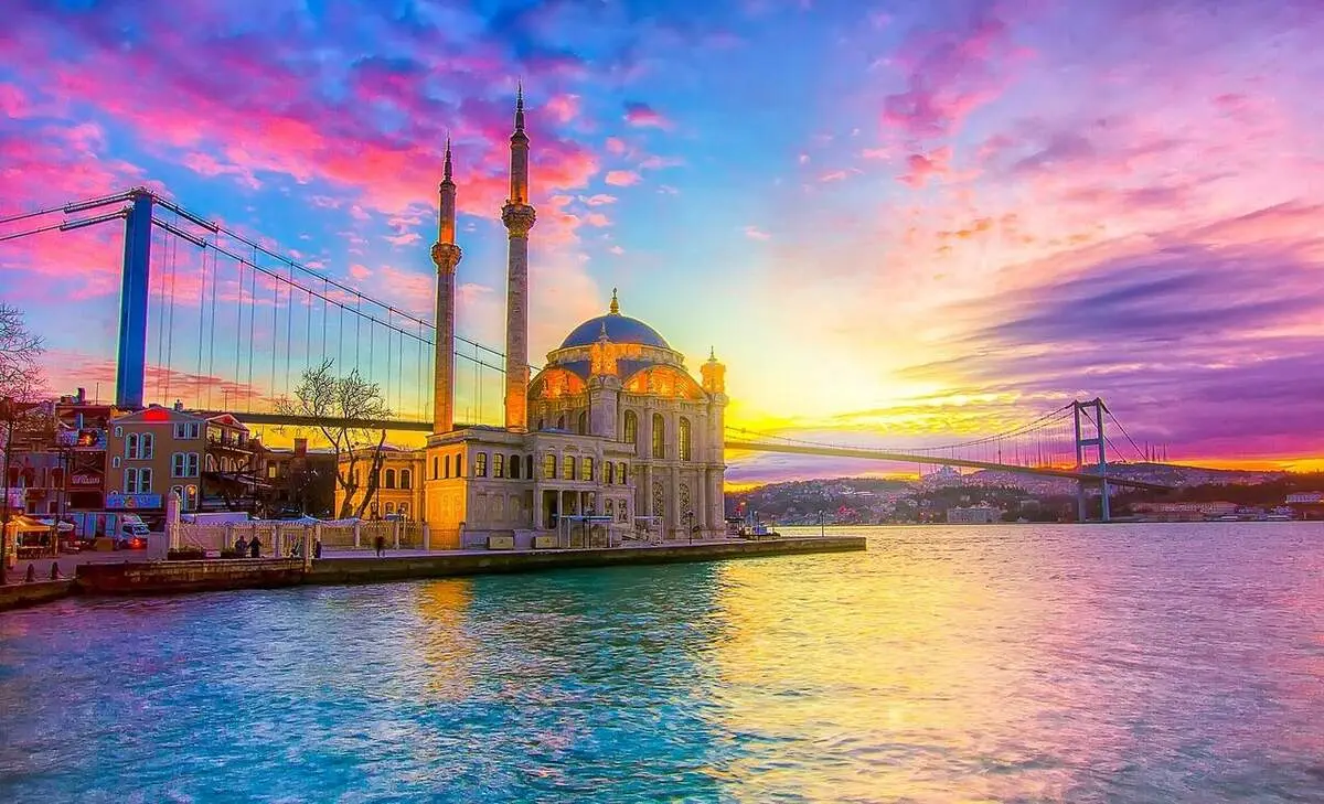 با این تورم باید  با آرزوی سفر به استانبول چه کنیم؟