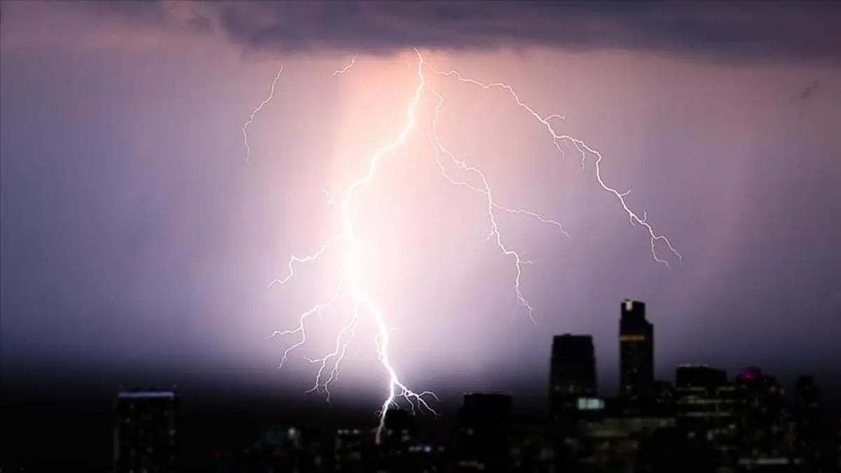 برخورد صاعقه در نزدیکی کاخ سفید؛ ۲ نفر جان باختند + فیلم