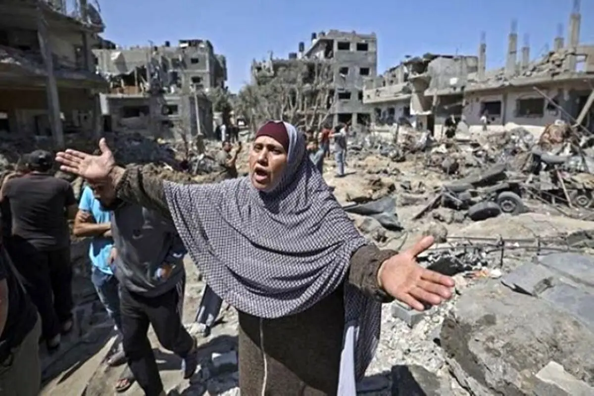 کار جالب گزارشگر عمانی در حمایت از مردم غزه+ فیلم