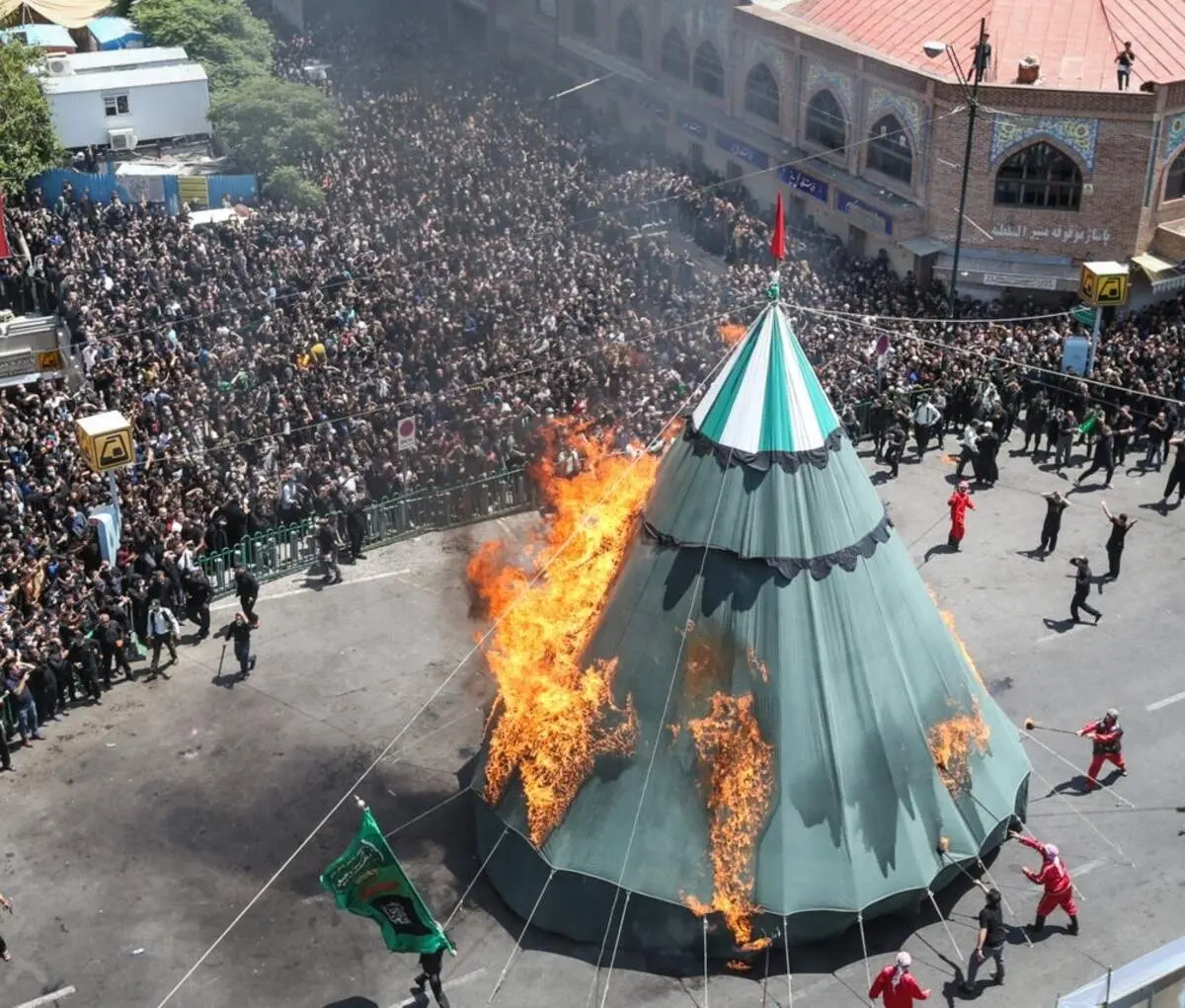 خیمه سوزان ظهر عاشورا در تهران