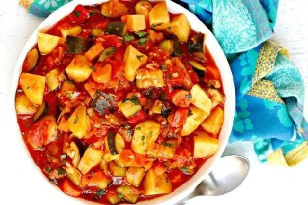 طرز تهیه خوراک کدو سبز ایتالیایی با سیب زمینی